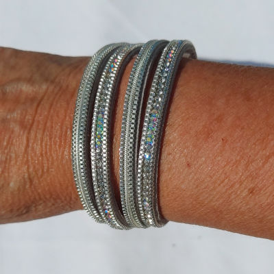 Sparkly Cuff Ab Effect - magnetic clasp